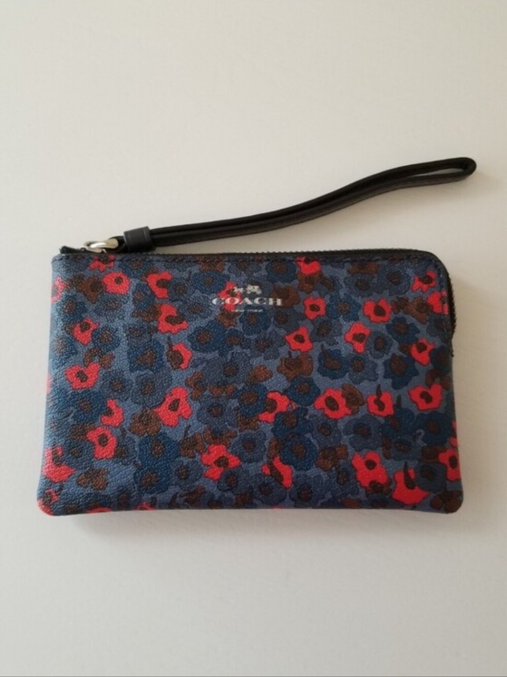 Coach Meadow Cluster Floral Print Corner Zip Wristlet